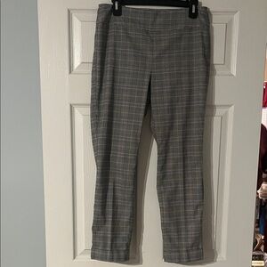 Women’s Grey/pink plaid pants